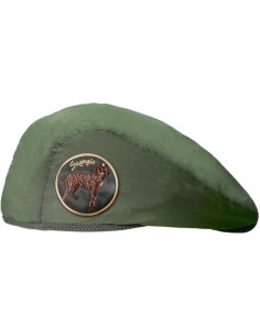 Coppola verde con il patch...